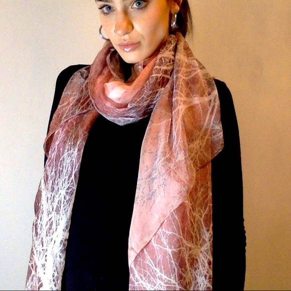 - DANIER 100% silk scarf NWT - Picture 3 of 4